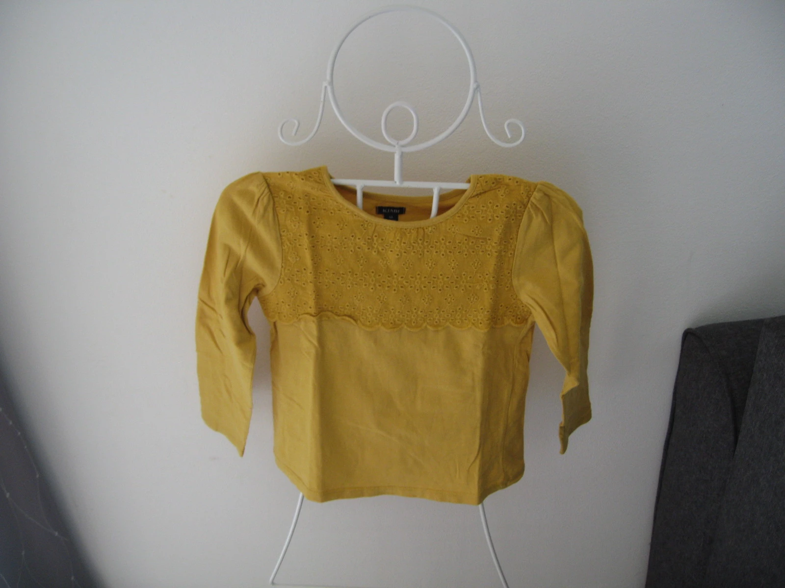 Haut / T-shirt manches longues moutarde Kiabi - 6 ans (114-119 cm)